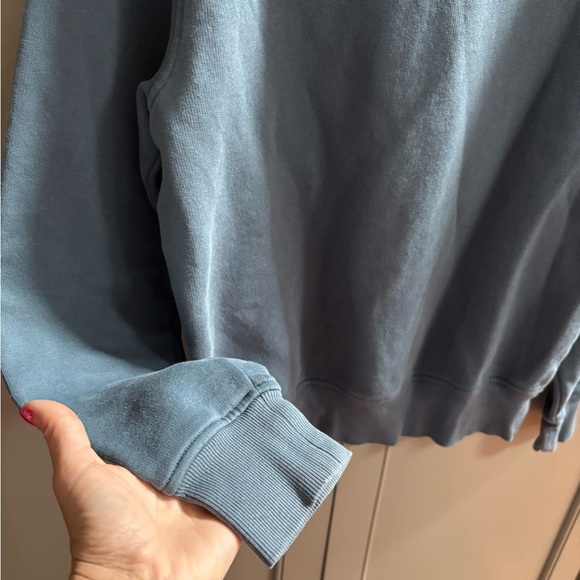 Michael Kors Sweatshirt Mens Medium Blue Tuft Shag Rug Spellout Logo Crew - Picture 4 of 4